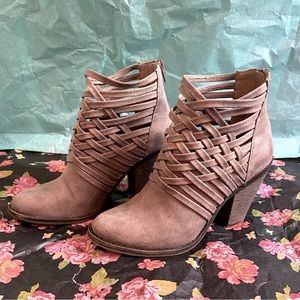 Fergalicious by Fergie suede booties. Size 6.